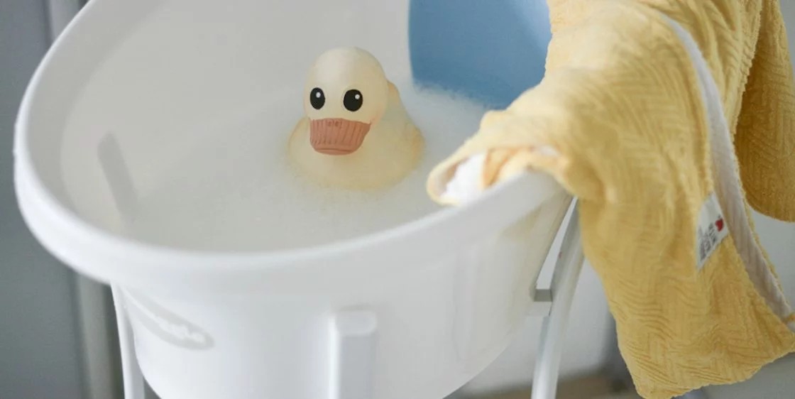 Dziecko boi się kąpieli? Sprawdź, co zrobić!