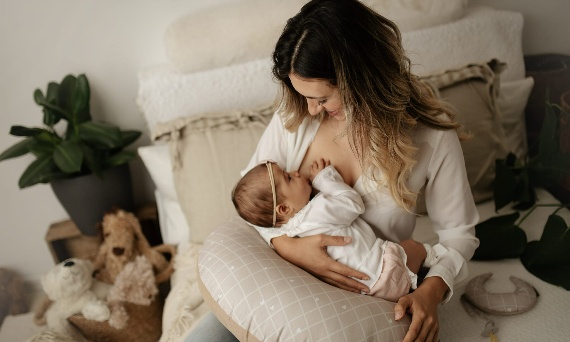 Jaką funkcję spełniają rogale do karmienia?